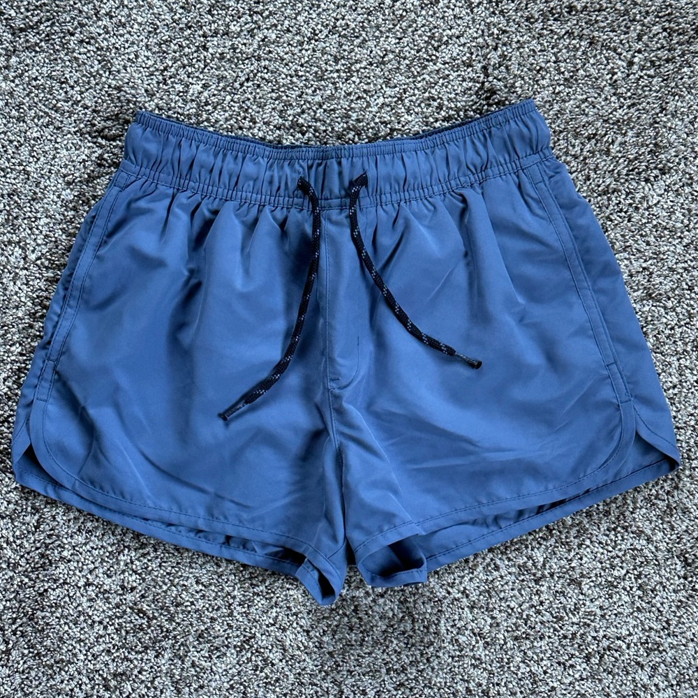 H&M Men’s Mesh-Lined Swim Trunks